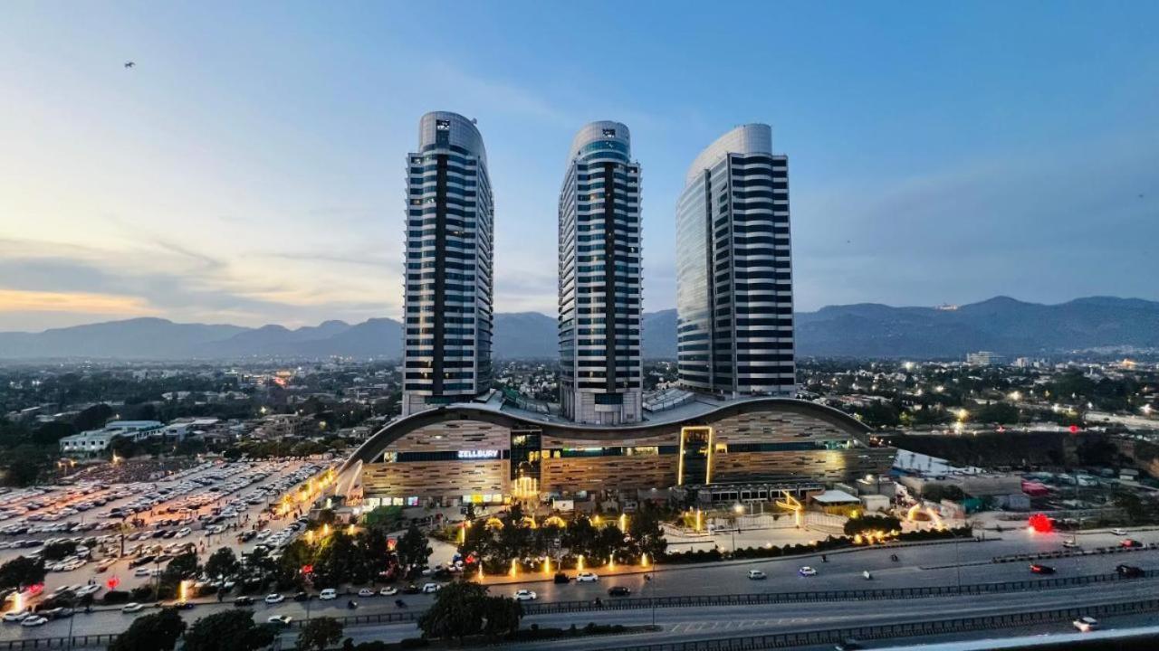 High Rise Presidential Suite In Elysium Opp Centaurus Islámábád Exteriér fotografie
